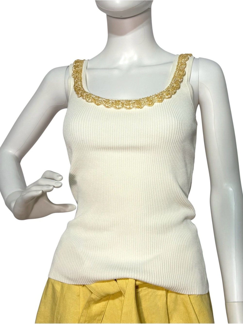 Cache Y2K Retro Small Ivory
Cream Micro Ribbed Gold Beaded Scoop Neck Top Size S